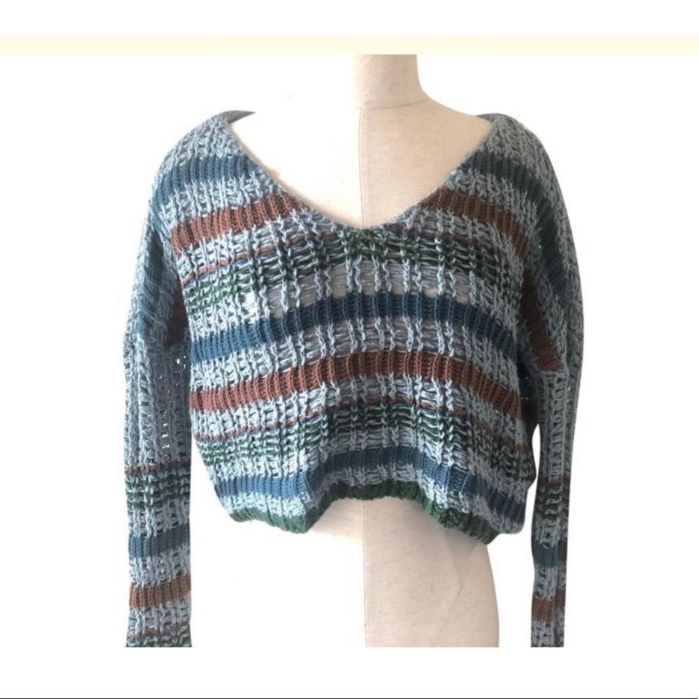 Urban Outfitters blue stripe  sweater SP